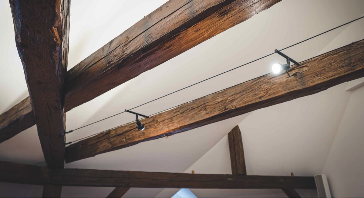 Historische Holzbalken in der Rostscheune Bamberg, einem Projekt der STADTBAU GMBH BAMBERG