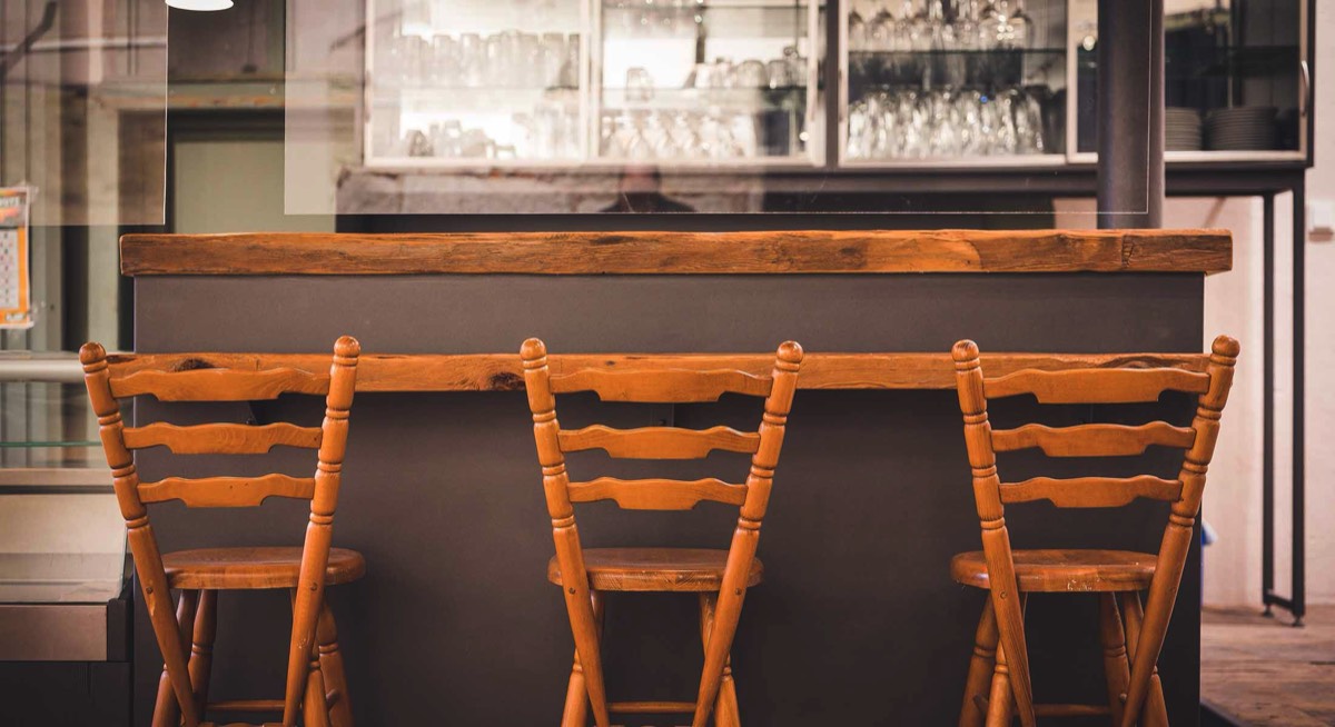 Tresen in der Rostscheune Bamberg, einem Projekt der STADTBAU GMBH BAMBERG